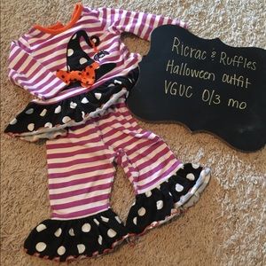 Ricrac & ruffles Halloween outfit
